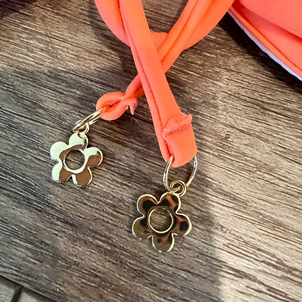 Cupshe Neon Orange Ruffle Underwire Bikini Set - Picture 3 of 4
